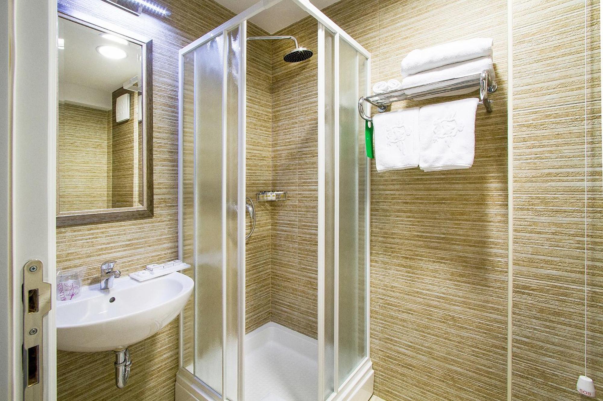 A Hoteli - Hotel Sloboda Šabac Kamer foto