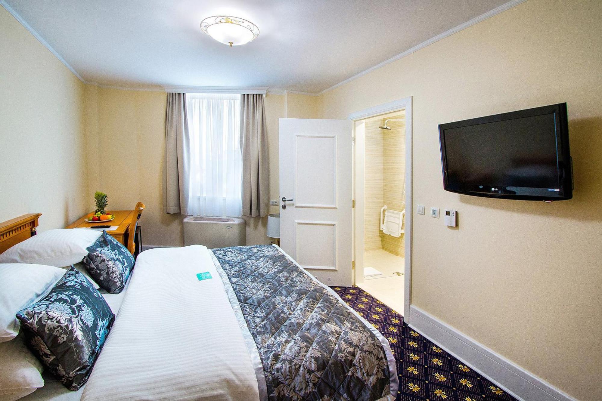 A Hoteli - Hotel Sloboda Šabac Buitenkant foto