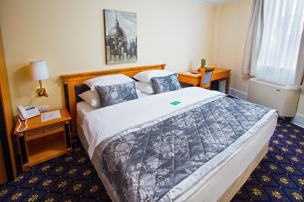 A Hoteli - Hotel Sloboda Šabac Kamer foto