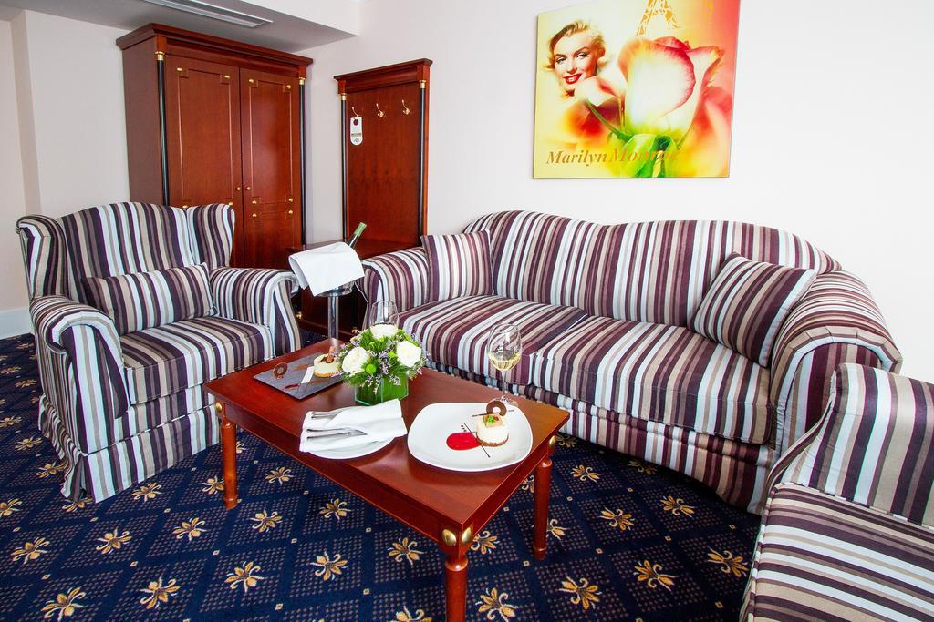 A Hoteli - Hotel Sloboda Šabac Kamer foto