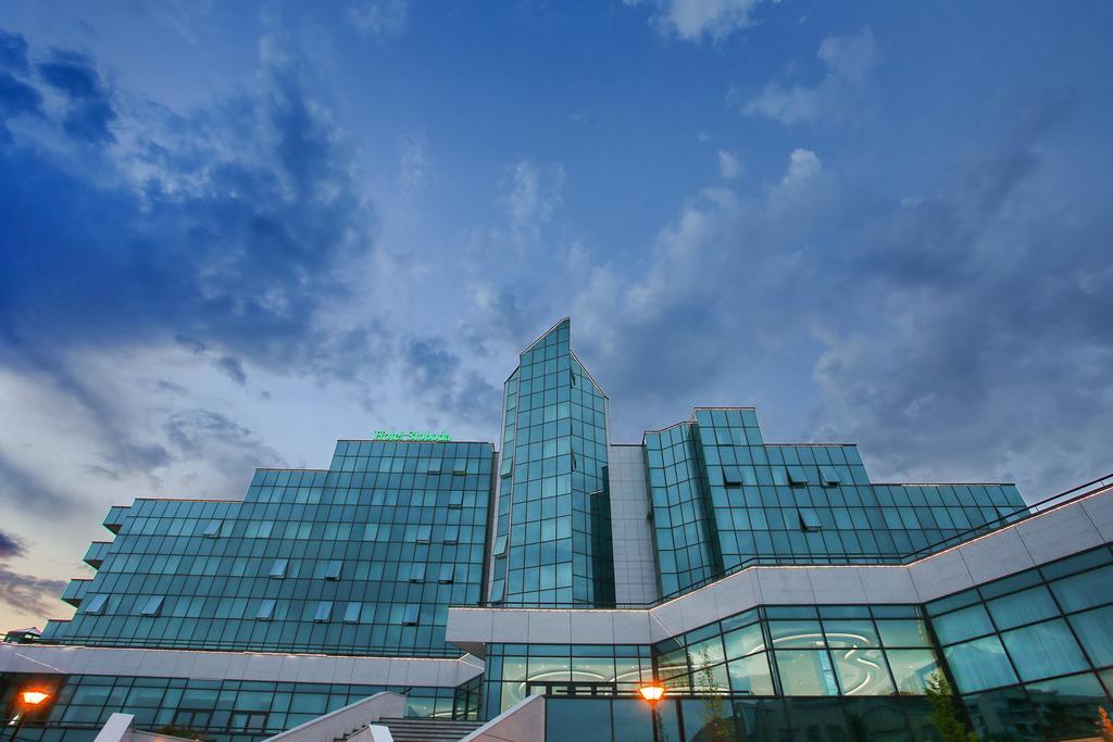 A Hoteli - Hotel Sloboda Šabac Buitenkant foto