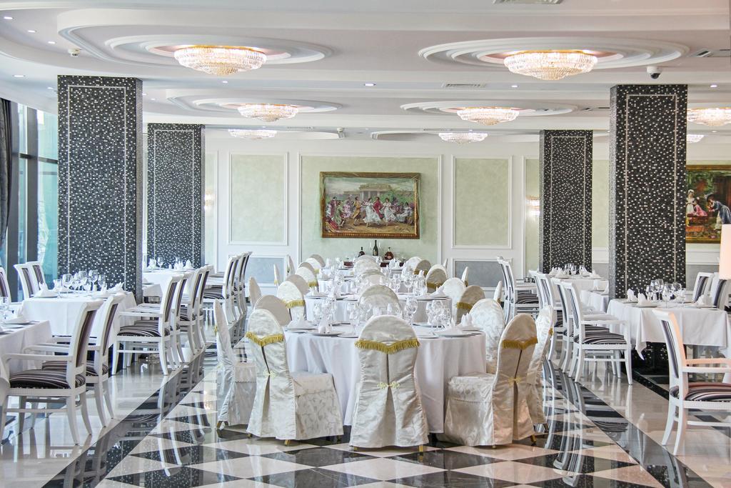 A Hoteli - Hotel Sloboda Šabac Buitenkant foto